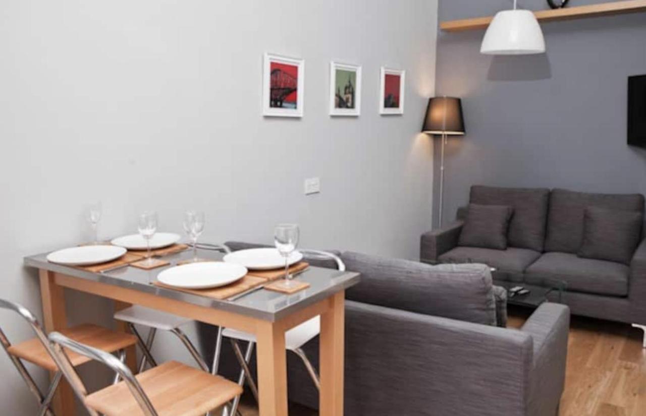 Royal Mile Apartment Edinburgh Exterior photo
